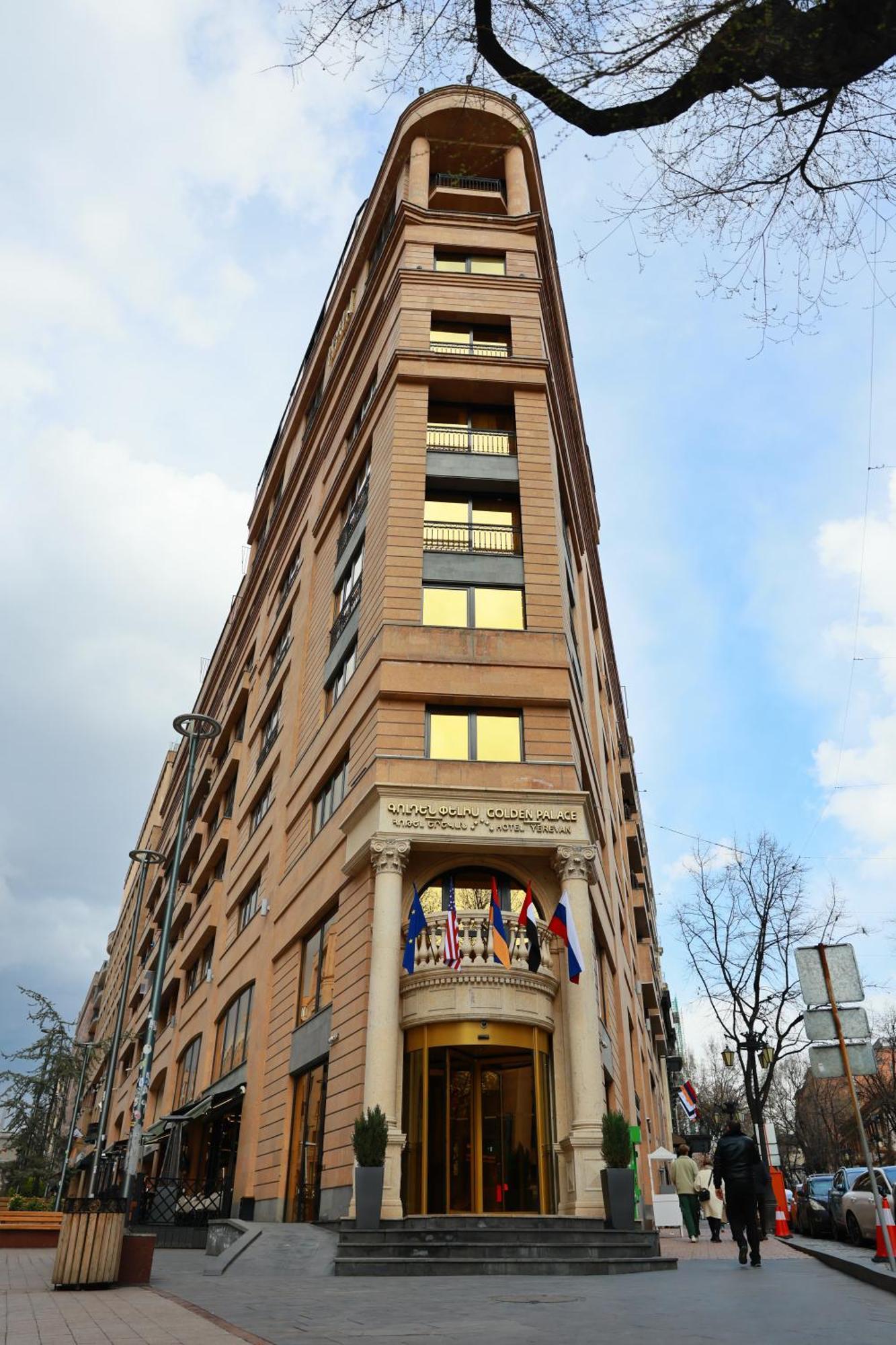 Golden Palace Hotel Γιερεβάν Εξωτερικό φωτογραφία