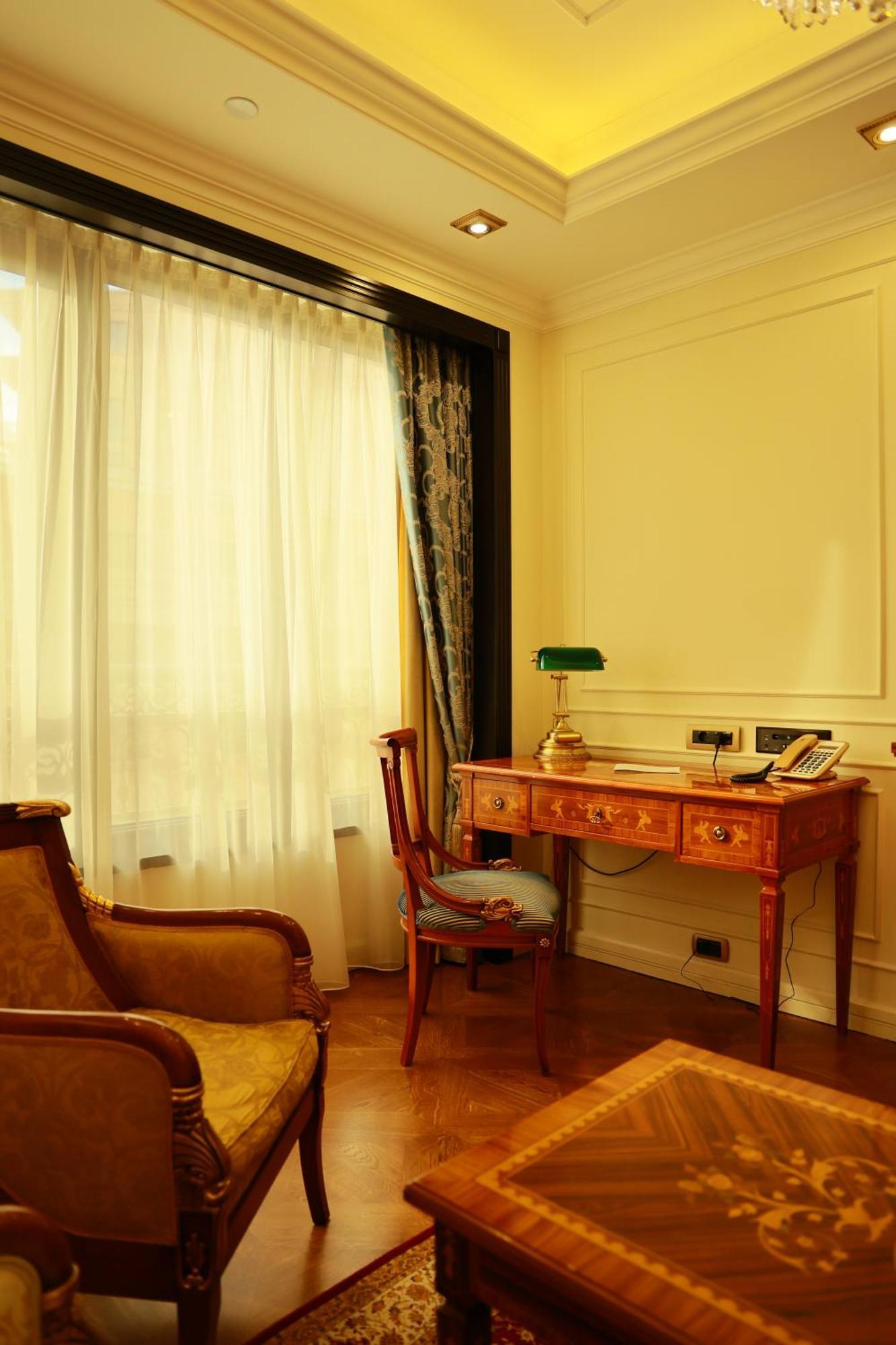 Golden Palace Hotel Γιερεβάν Εξωτερικό φωτογραφία
