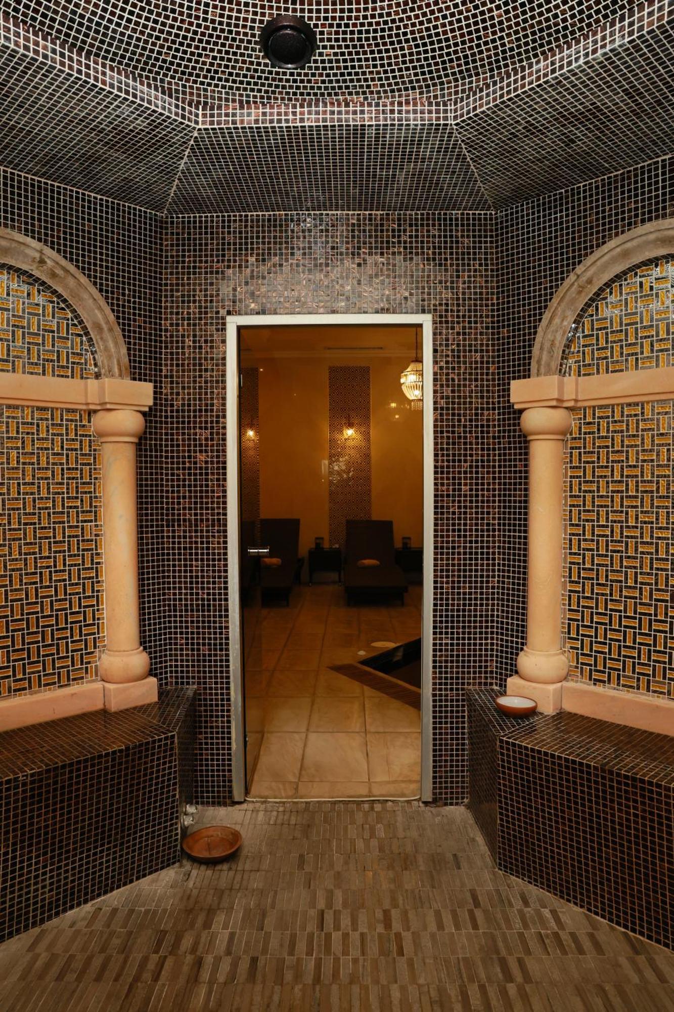 Golden Palace Hotel Γιερεβάν Εξωτερικό φωτογραφία