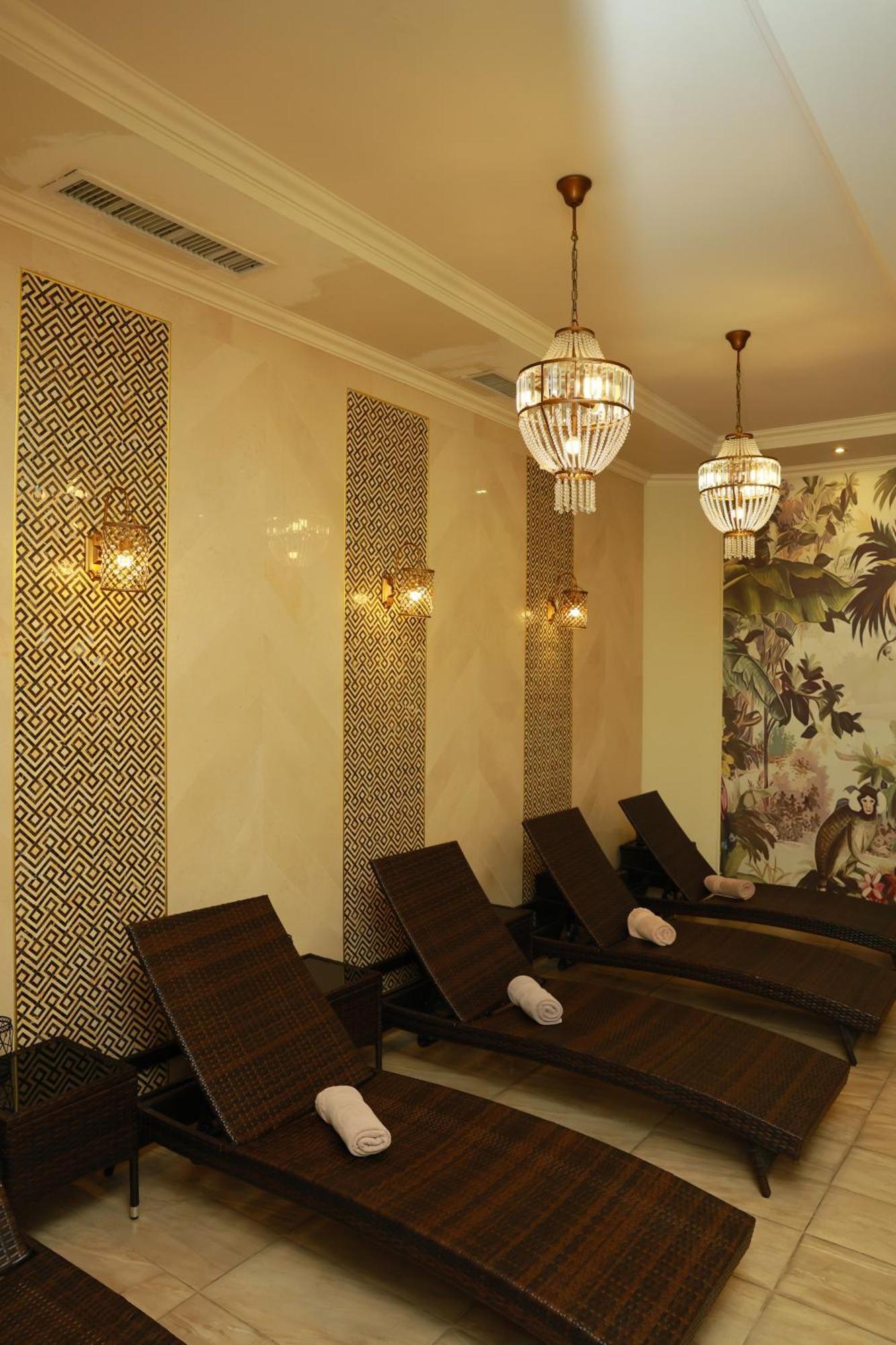 Golden Palace Hotel Γιερεβάν Εξωτερικό φωτογραφία