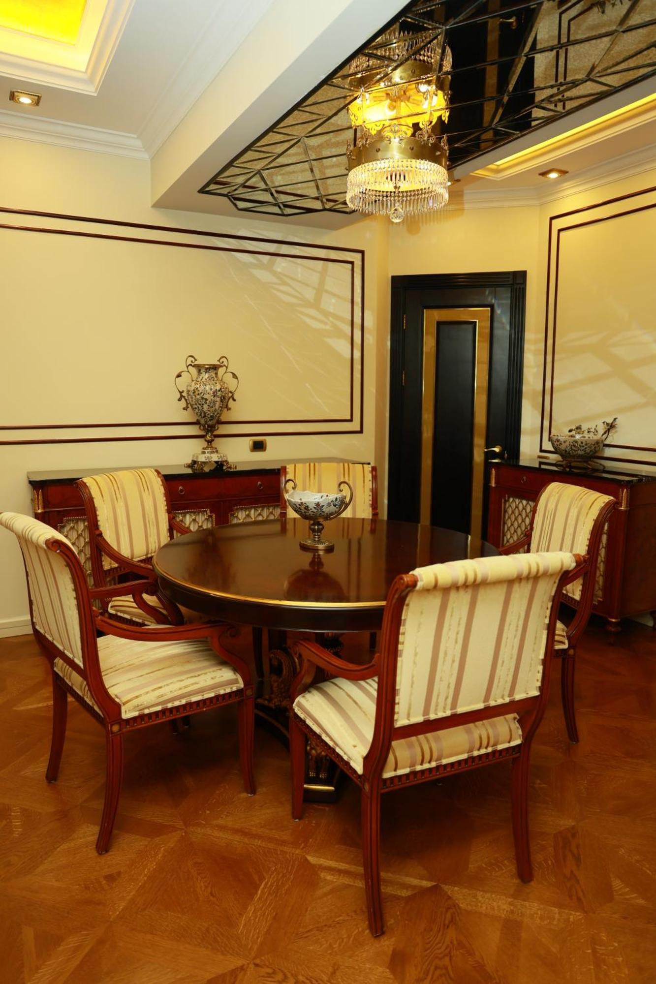 Golden Palace Hotel Γιερεβάν Εξωτερικό φωτογραφία