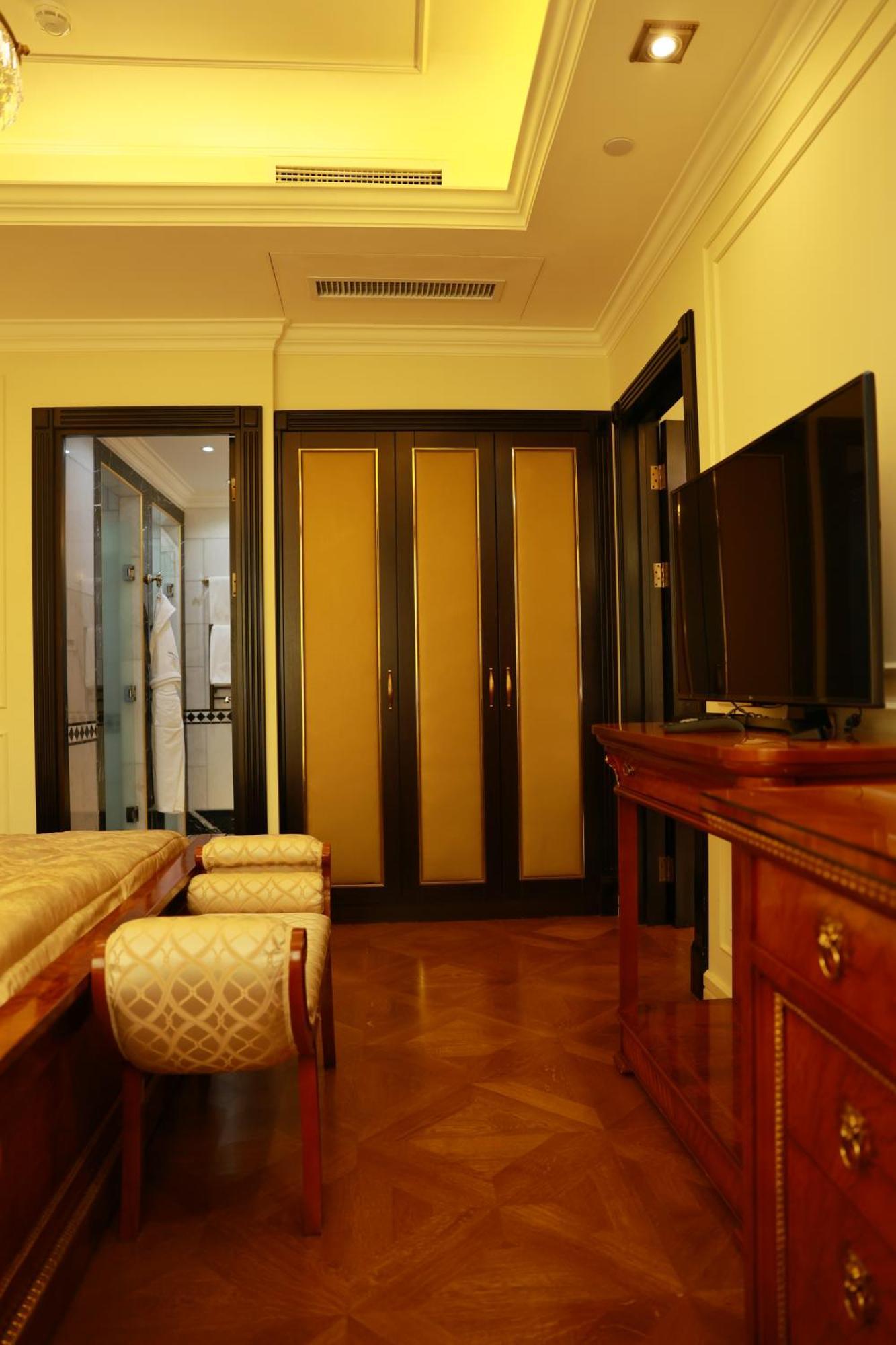 Golden Palace Hotel Γιερεβάν Εξωτερικό φωτογραφία