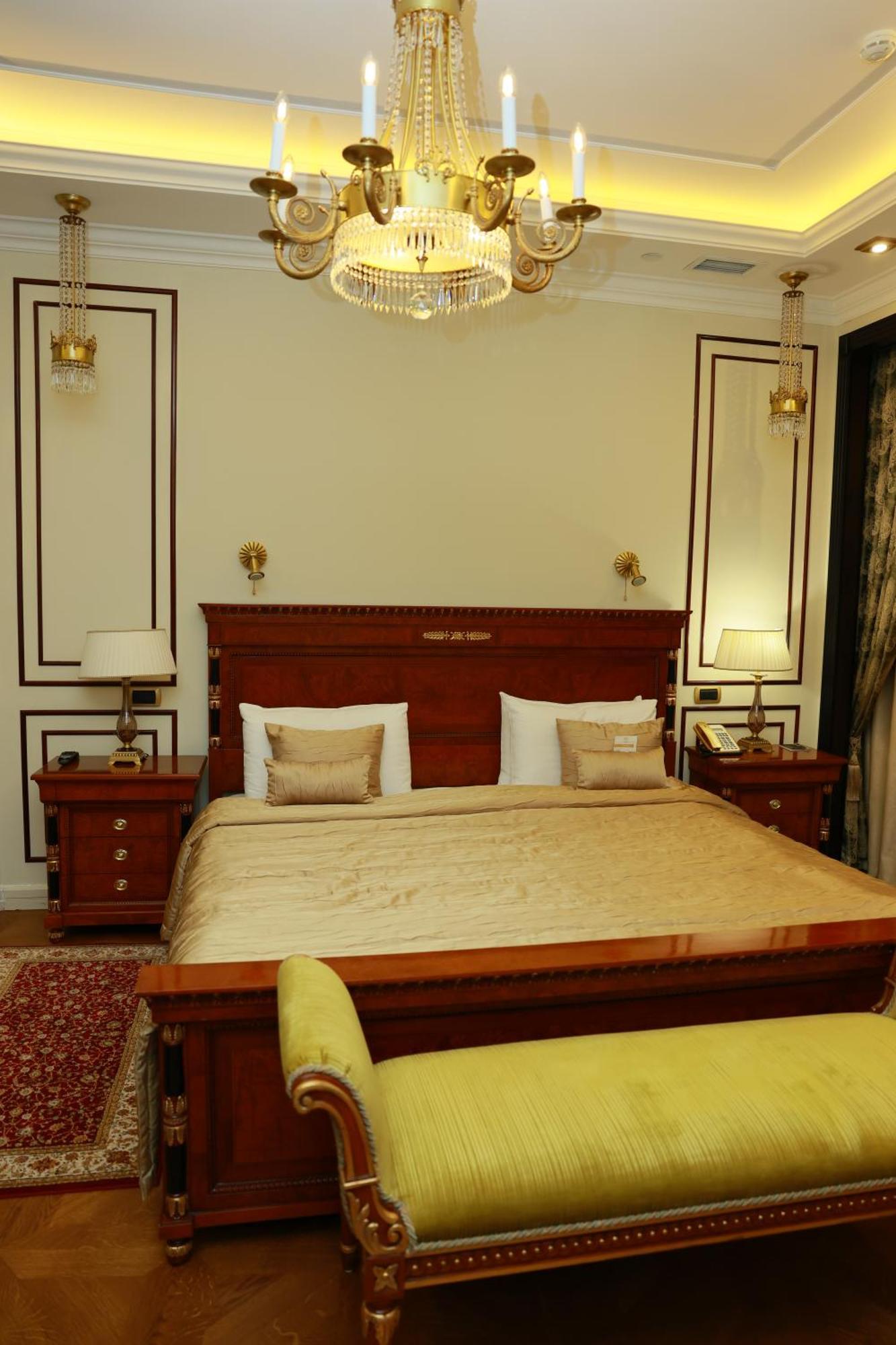 Golden Palace Hotel Γιερεβάν Εξωτερικό φωτογραφία