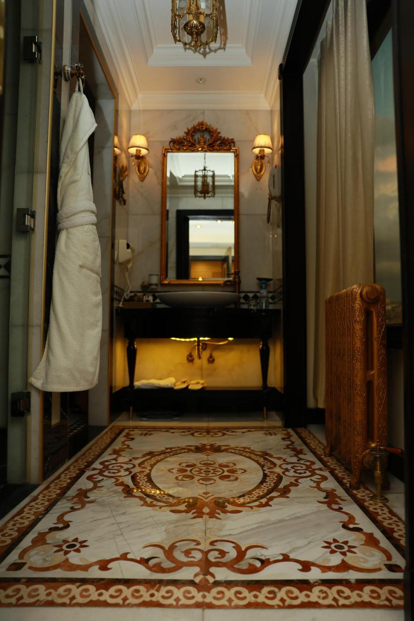 Golden Palace Hotel Γιερεβάν Εξωτερικό φωτογραφία