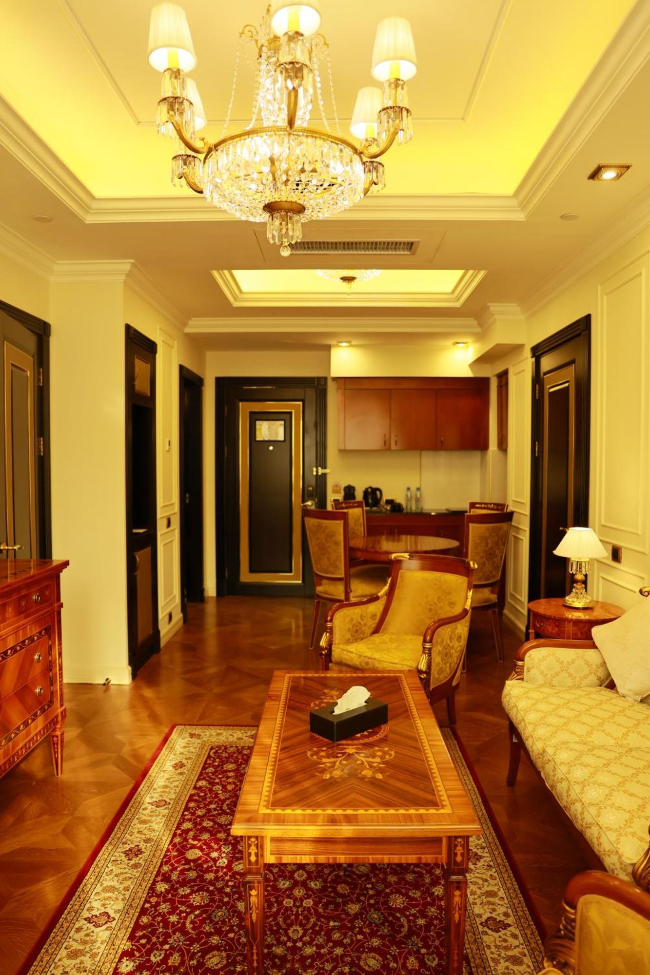Golden Palace Hotel Γιερεβάν Εξωτερικό φωτογραφία