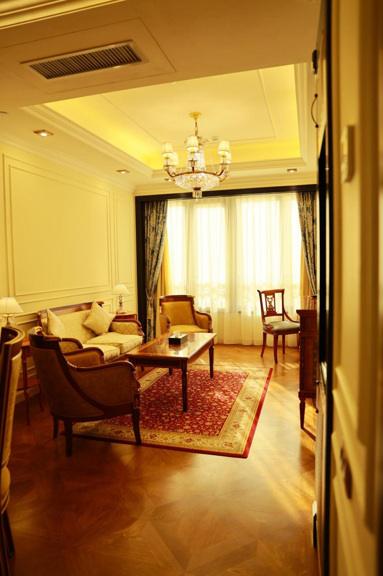 Golden Palace Hotel Γιερεβάν Εξωτερικό φωτογραφία