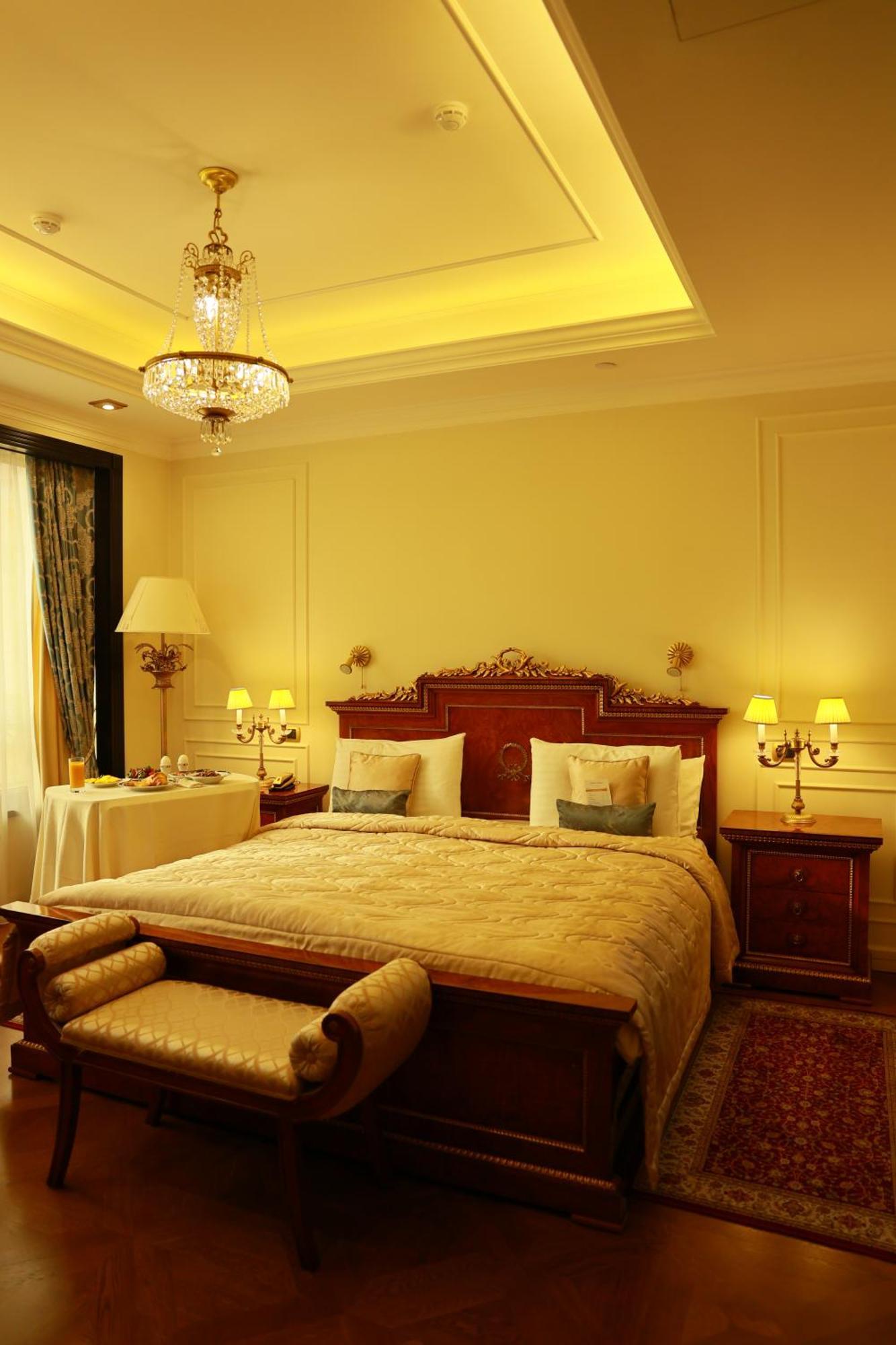 Golden Palace Hotel Γιερεβάν Εξωτερικό φωτογραφία