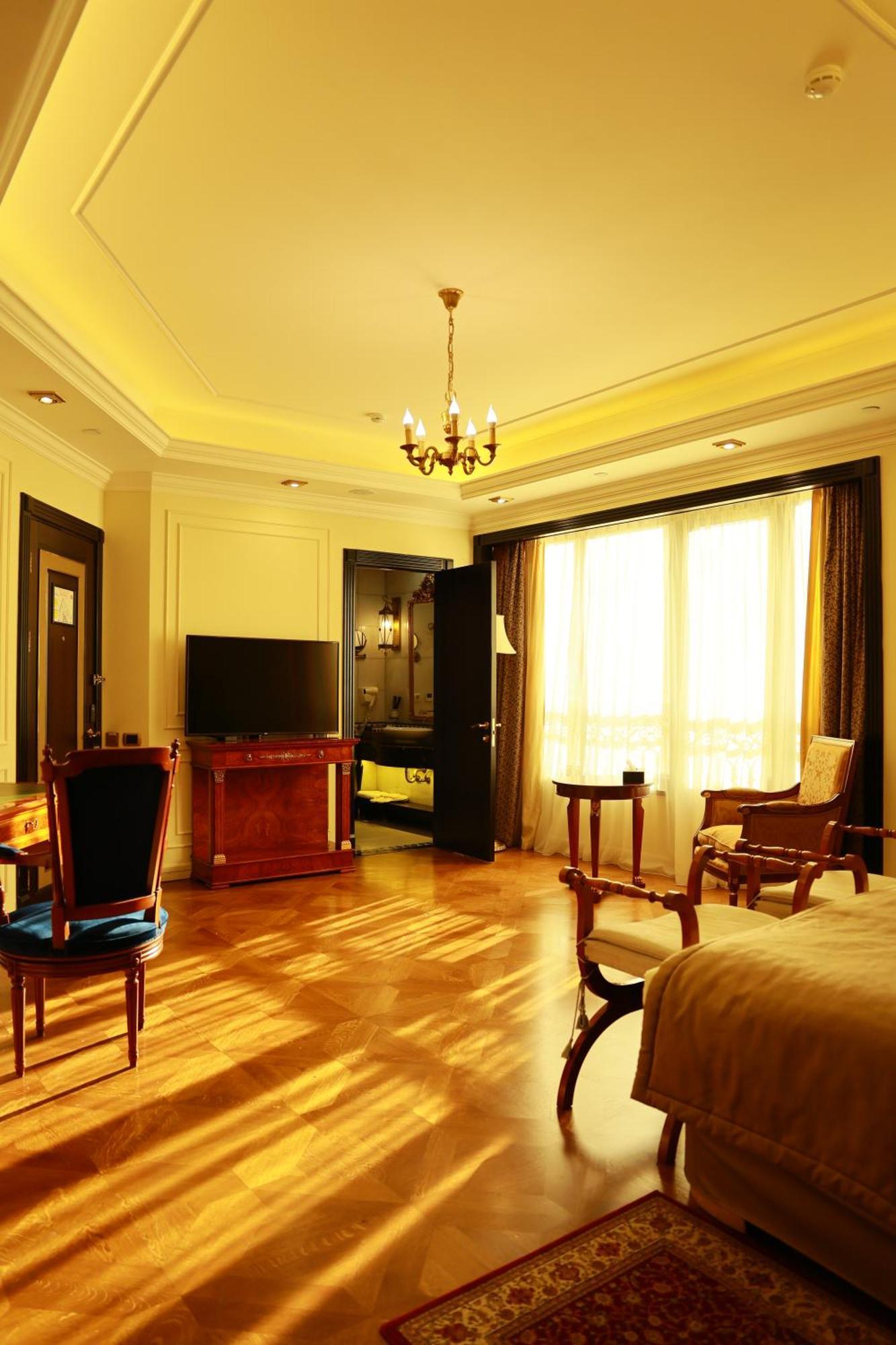 Golden Palace Hotel Γιερεβάν Εξωτερικό φωτογραφία