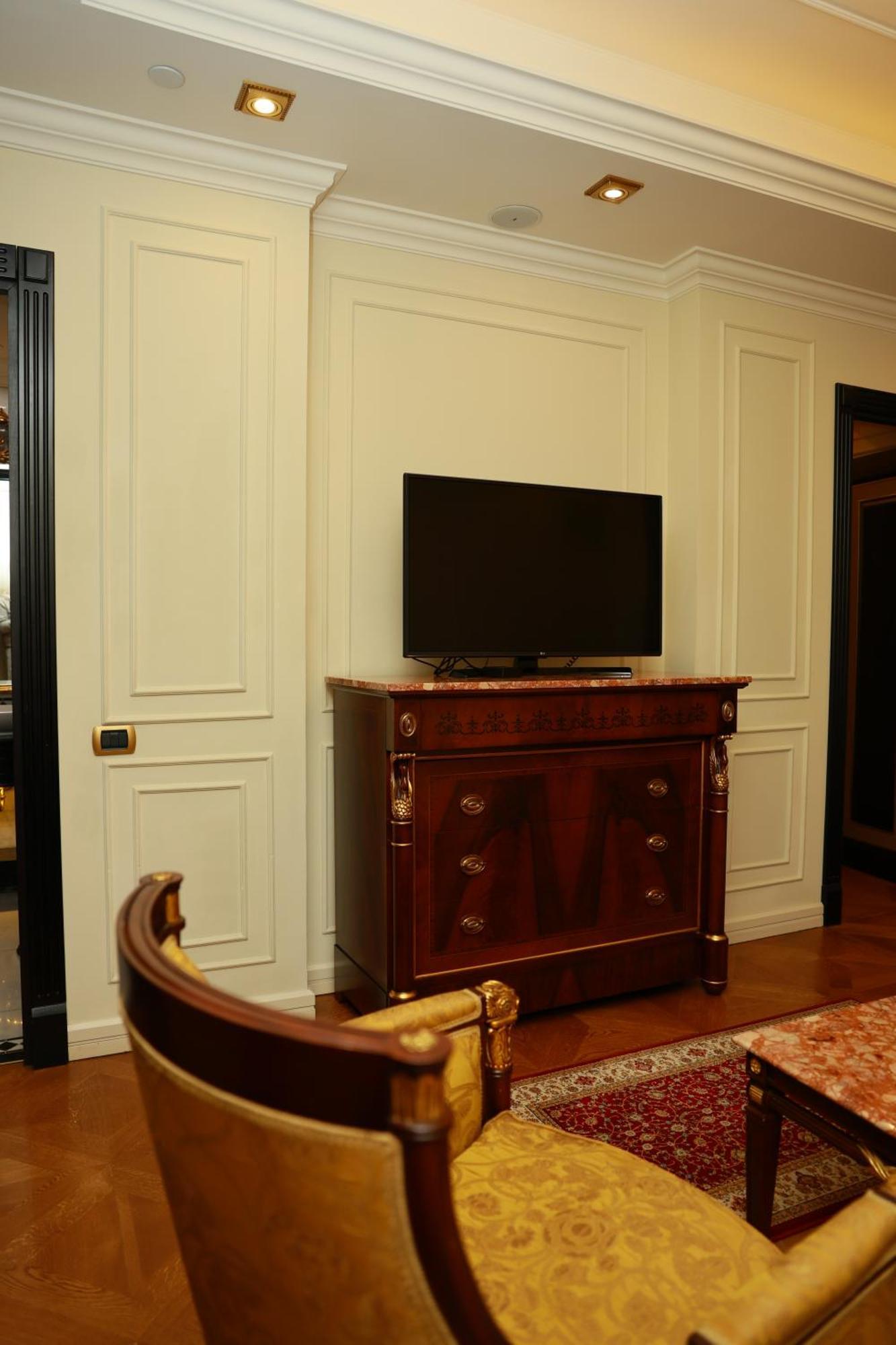 Golden Palace Hotel Γιερεβάν Εξωτερικό φωτογραφία
