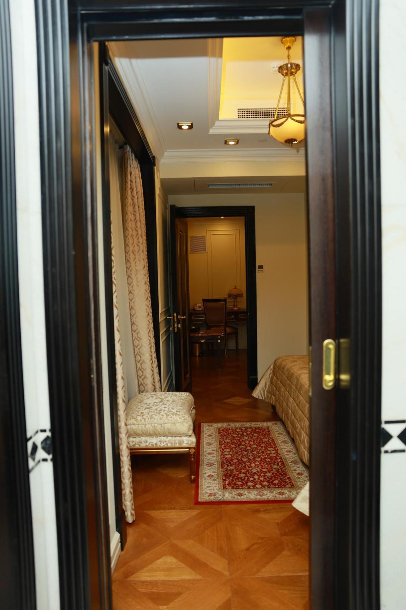 Golden Palace Hotel Γιερεβάν Εξωτερικό φωτογραφία