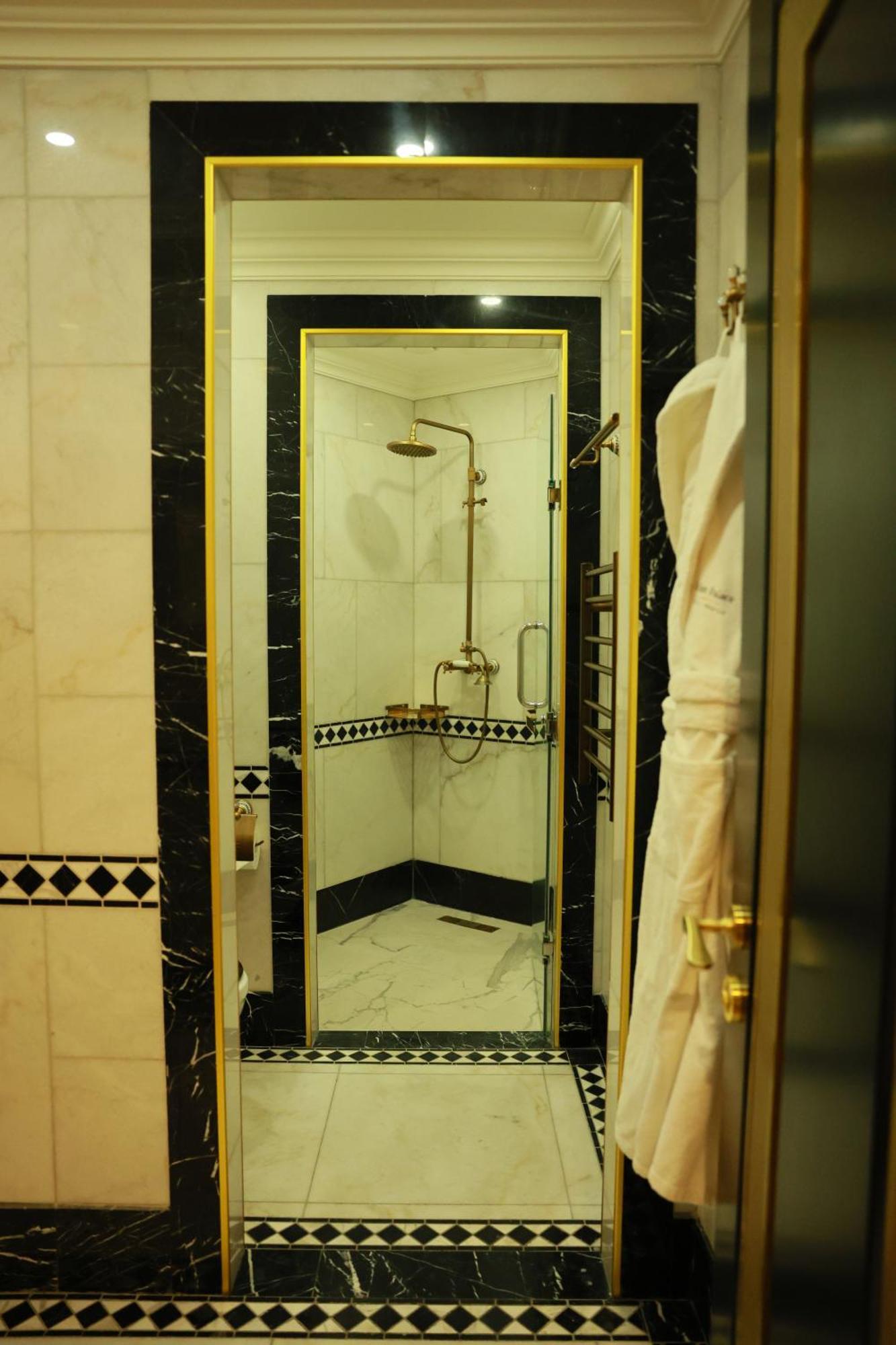 Golden Palace Hotel Γιερεβάν Εξωτερικό φωτογραφία